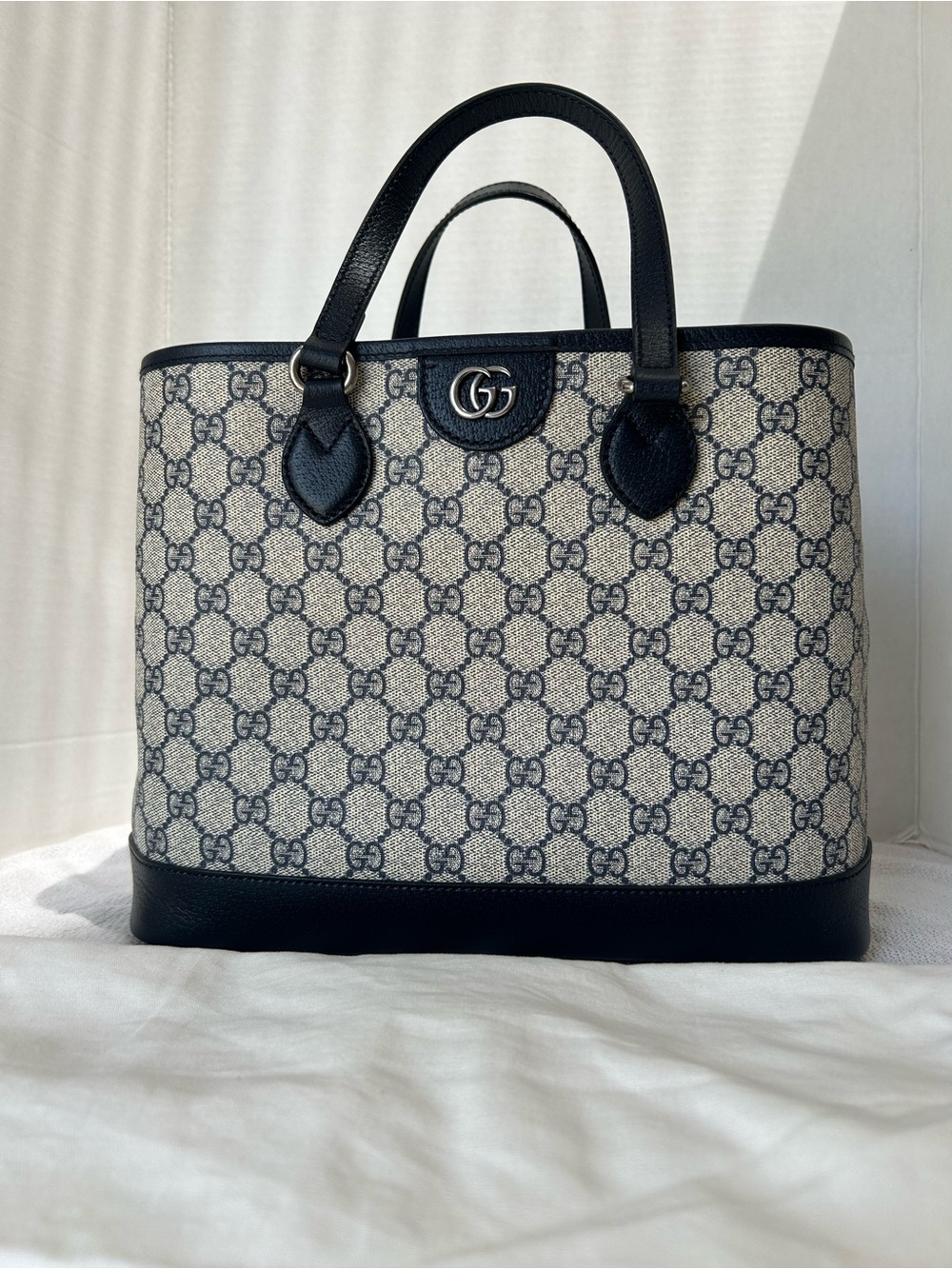 Like New Authentic Gucci Navy & Beige GG Supreme Ophidia Coated Canvas Tote